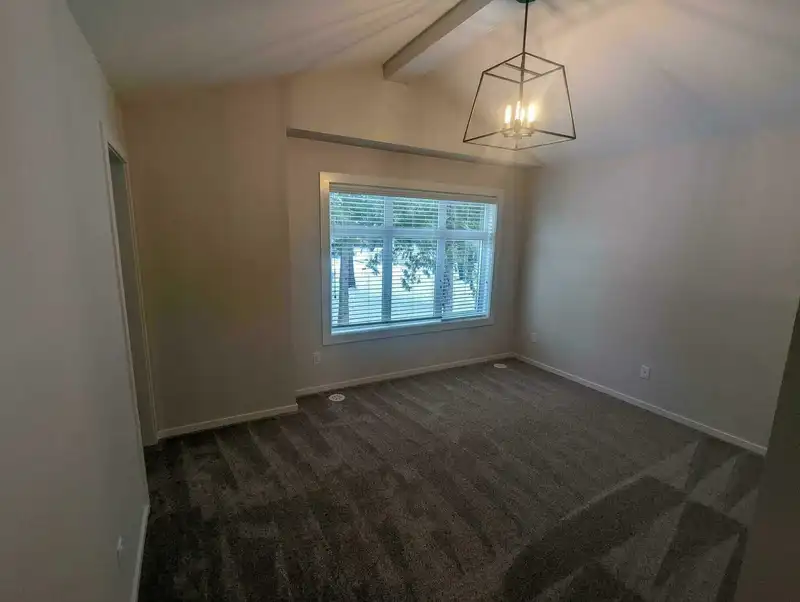 68 17557 100 AVENUE - photo 2 of 11