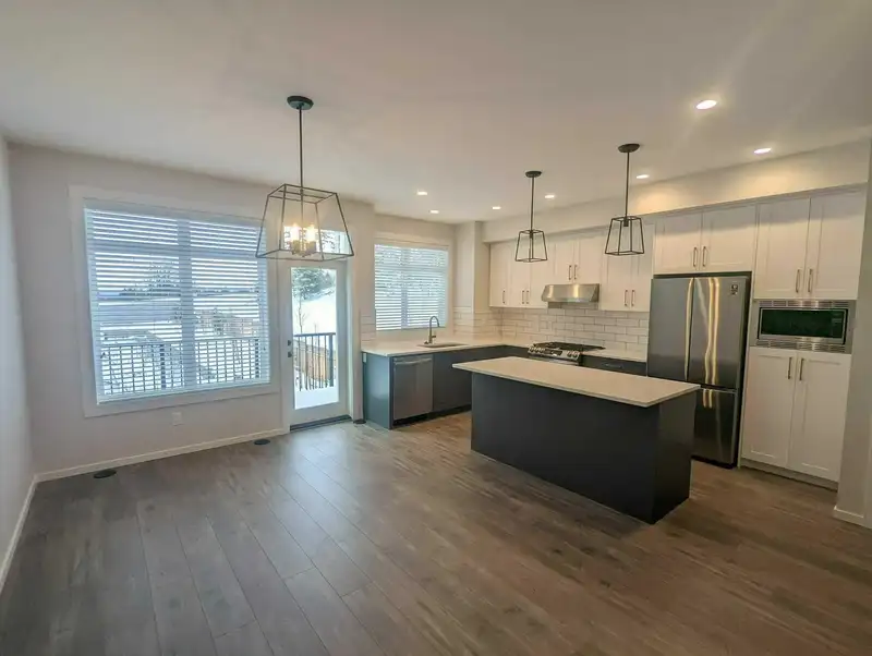 68 17557 100 AVENUE - photo 4 of 11