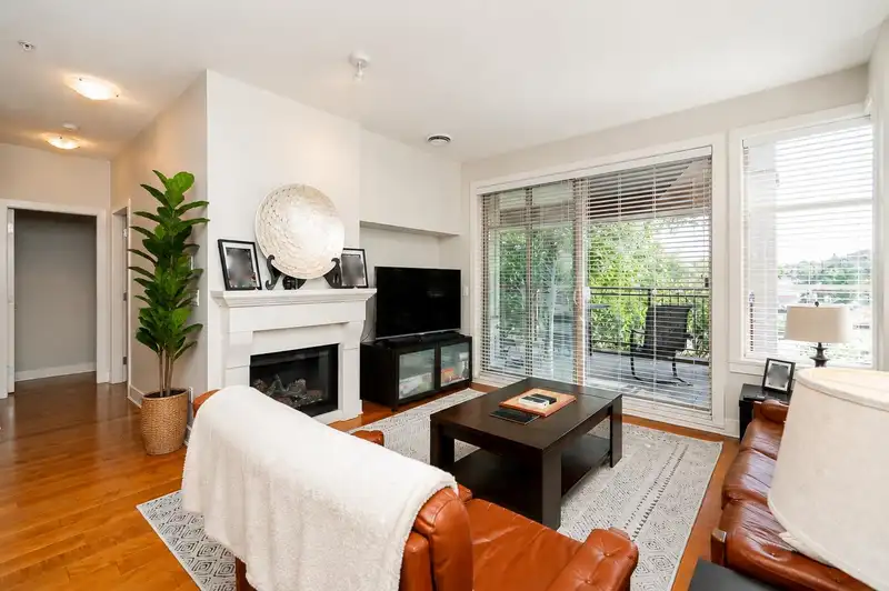 204 16469 64 AVENUE - photo 1 of 25