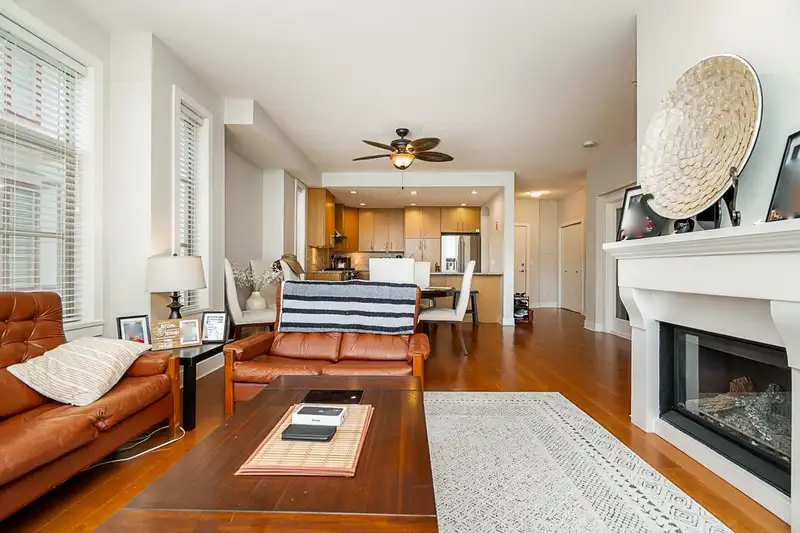204 16469 64 AVENUE - photo 3 of 25