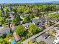 6170 175A STREET - thumbnail 12