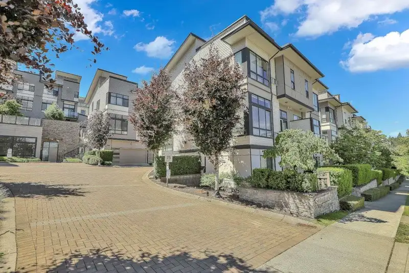 56 14058 61 AVENUE - photo 1 of 36