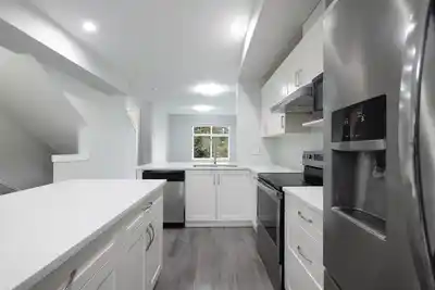 27 14660 105A AVENUE