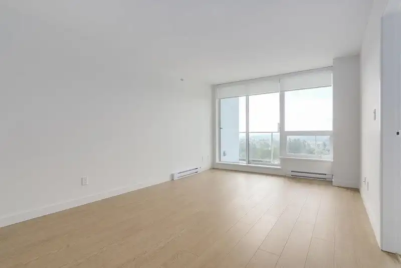3705 13696 100 AVENUE - photo 4 of 10
