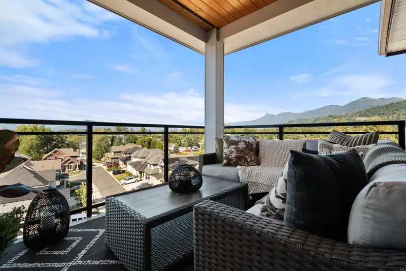 610 6045 CHILLIWACK RIVER ROAD - photo 1 of 25