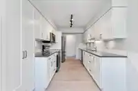 301 13911 70TH AVENUE - thumbnail 2