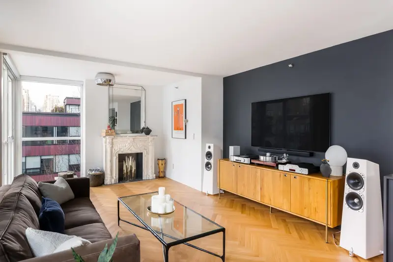 806 1318 HOMER STREET - photo 4 of 25