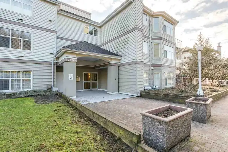 207 12739 72 AVENUE - photo 2 of 12