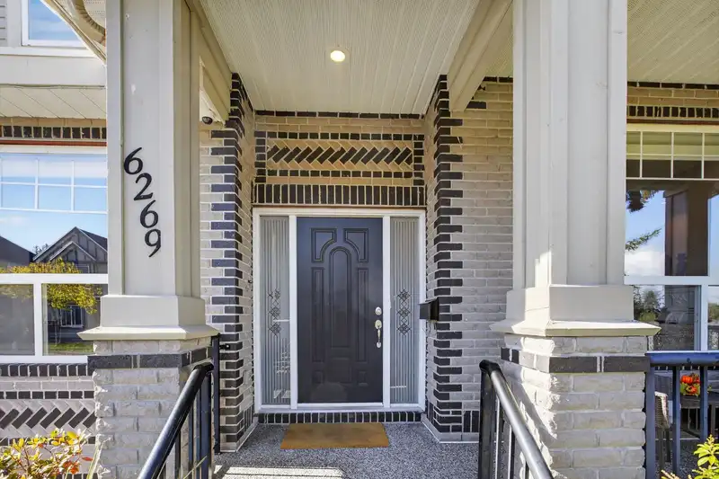 6269 132B STREET - photo 3 of 30