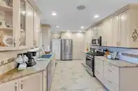 10957 JAY CRESCENT - thumbnail 7