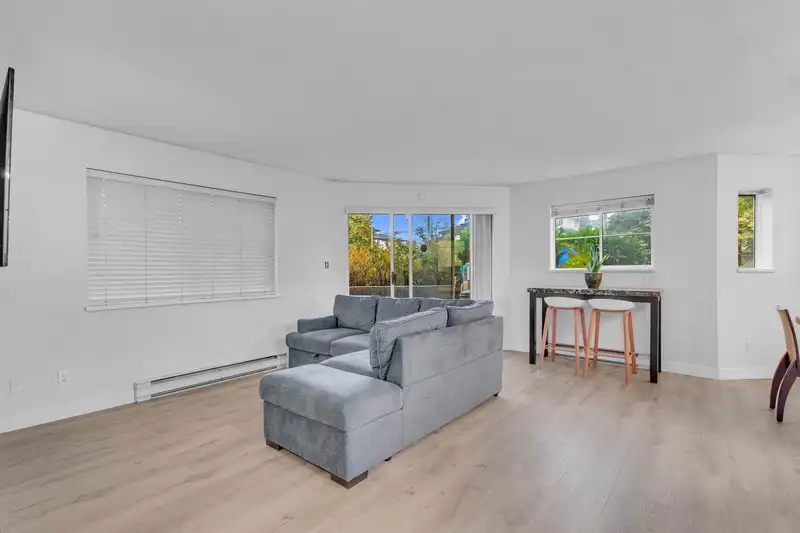 111 12101 80 AVENUE - photo 3 of 40