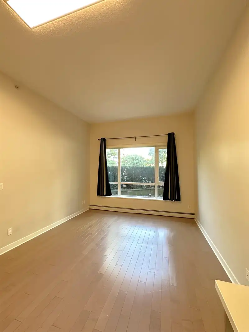 102 13380 108 AVENUE - photo 4 of 22