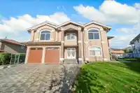 8782 143A STREET - thumbnail 1