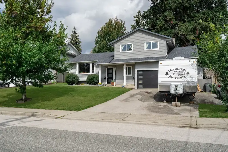 14329 68 AVENUE - photo 1 of 21