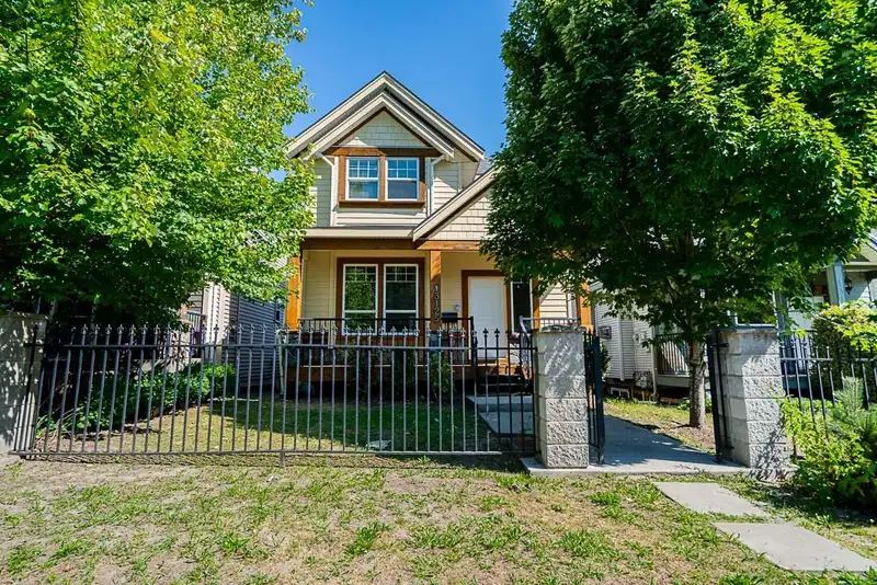 13125 108 AVENUE - photo 1 of 39