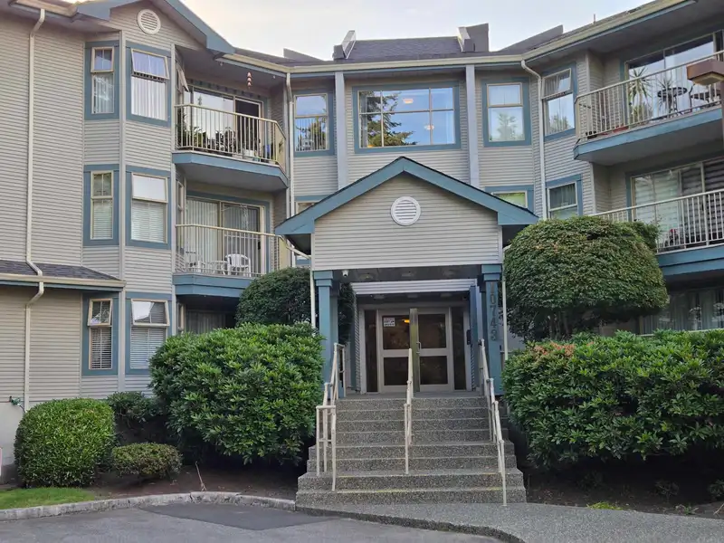 208 10743 139 STREET - photo 1 of 40