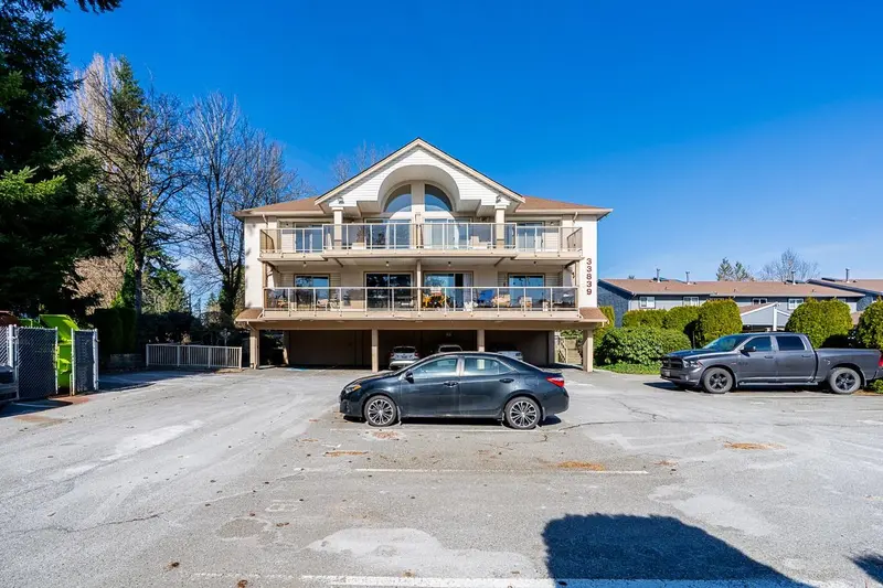 201 33839 MARSHALL ROAD - photo 2 of 17