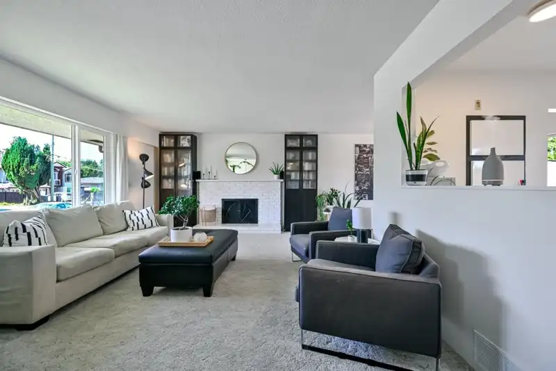 13095 103A AVENUE - photo 4 of 33