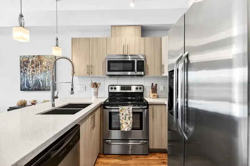 311 12070 227 STREET - photo 2 of 24