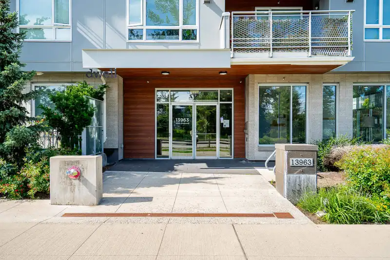 508 13963 105 BOULEVARD - photo 2 of 40