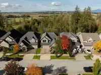 7119 177A STREET - thumbnail 1