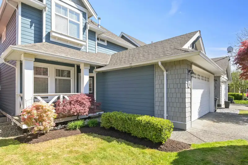6 16825 60 AVENUE - photo 2 of 40