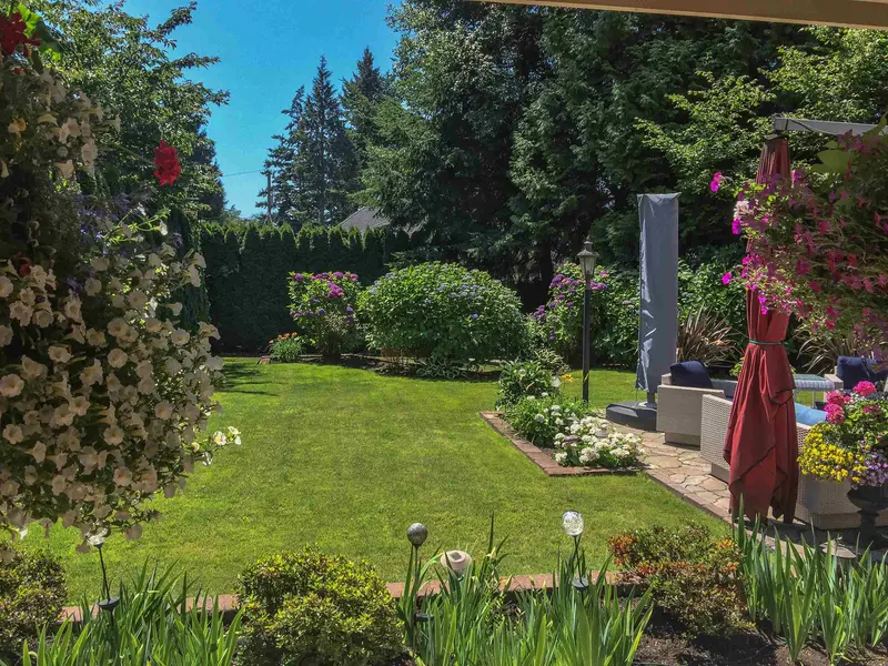 4950 1 AVENUE - photo 3 of 25