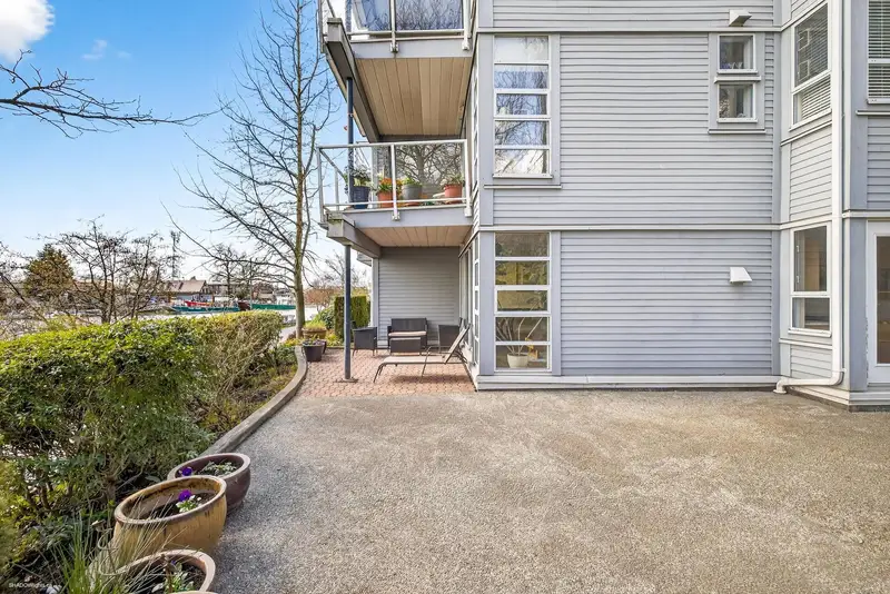 108 1880 E KENT AVENUE SOUTH AVENUE - photo 4 of 25