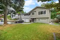 8912 URSUS CRESCENT - thumbnail 2