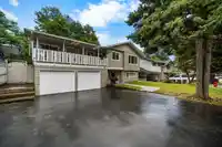 8912 URSUS CRESCENT - thumbnail 3