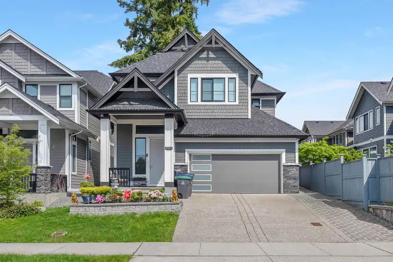 16663 103 AVENUE - photo 1 of 37