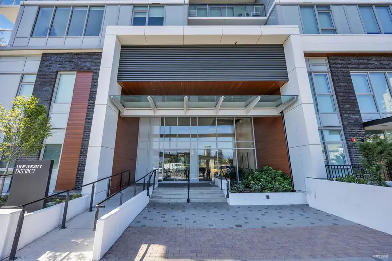 2202 13428 105 AVENUE - photo 3 of 25