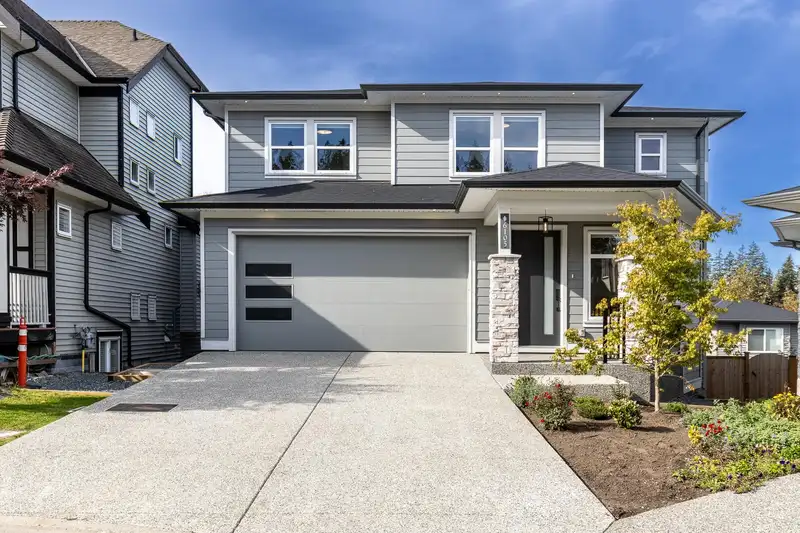 6105 145A STREET - photo 1 of 40