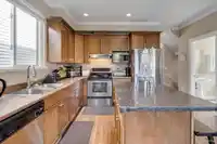 6621 192A STREET - thumbnail 11