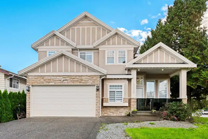 15608 109 AVENUE - photo 1 of 40