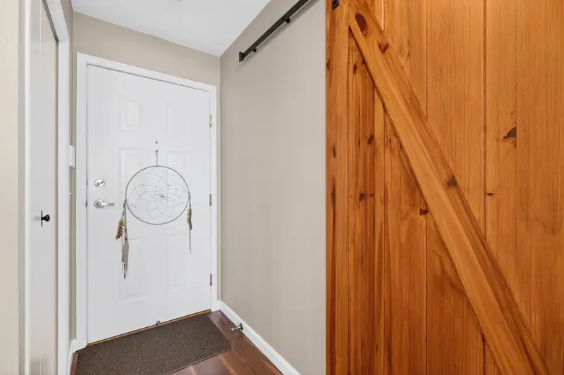 505 11605 227 STREET - photo 3 of 25