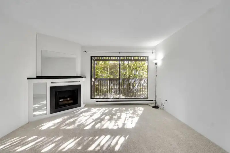 315 13507 96 AVENUE - photo 1 of 40
