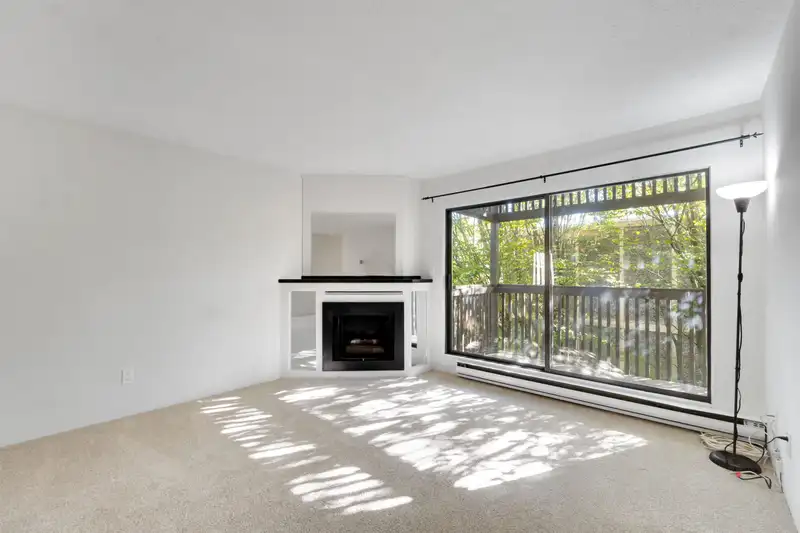 315 13507 96 AVENUE - photo 3 of 40
