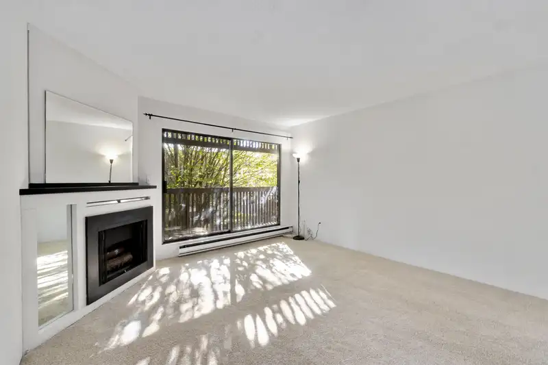 315 13507 96 AVENUE - photo 4 of 40