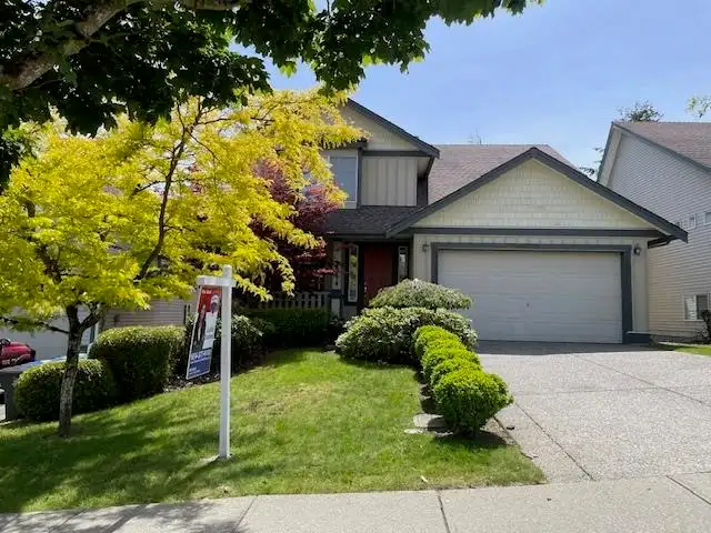 15070 68A AVENUE - photo 2 of 33