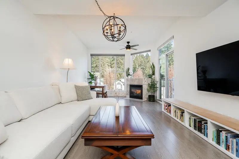 402 12155 191B STREET - photo 1 of 25