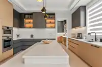 7814 167A STREET - thumbnail 14