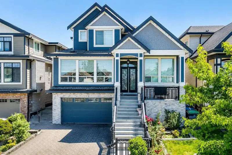 6560 124 STREET - photo 1 of 11