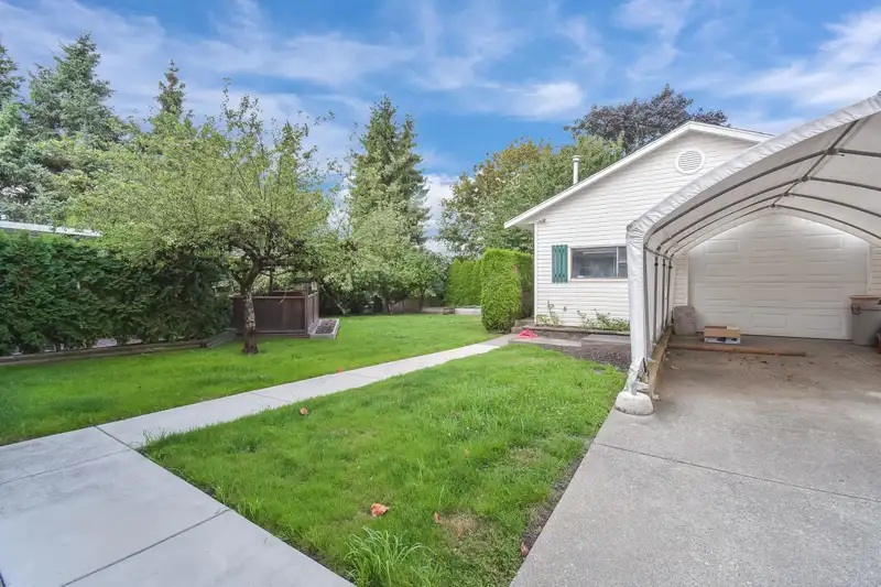 5533 183A STREET - photo 2 of 32