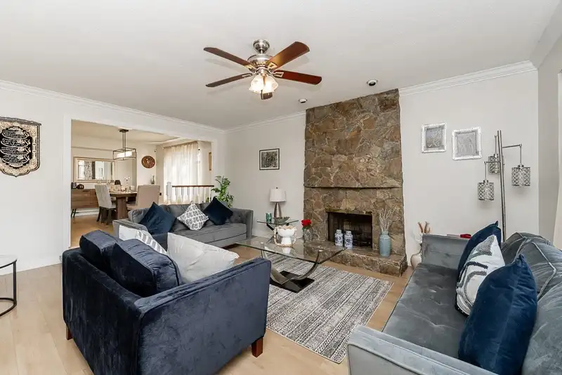 9884 158A STREET - photo 3 of 25