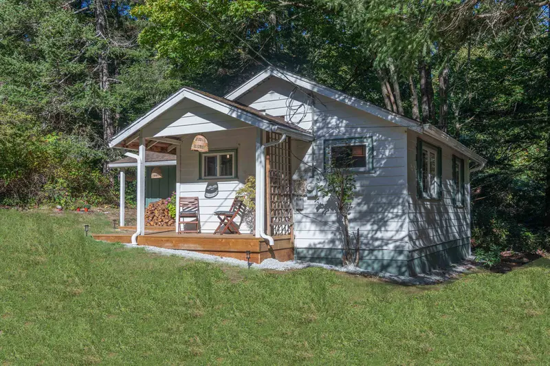 172B BURRILL ROAD - photo 3 of 25