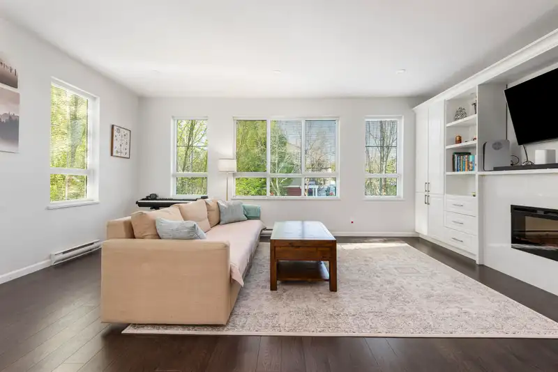 1 19505 68A AVENUE - photo 4 of 40