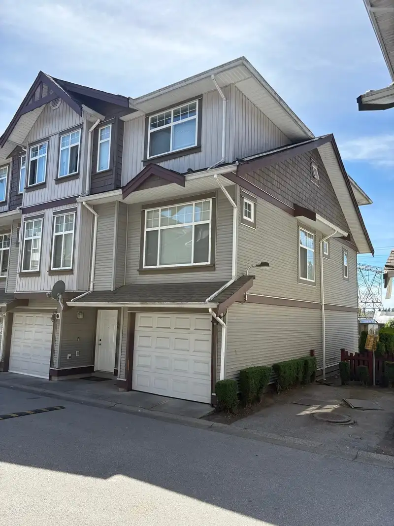 48 12585 72 AVENUE - photo 1 of 1