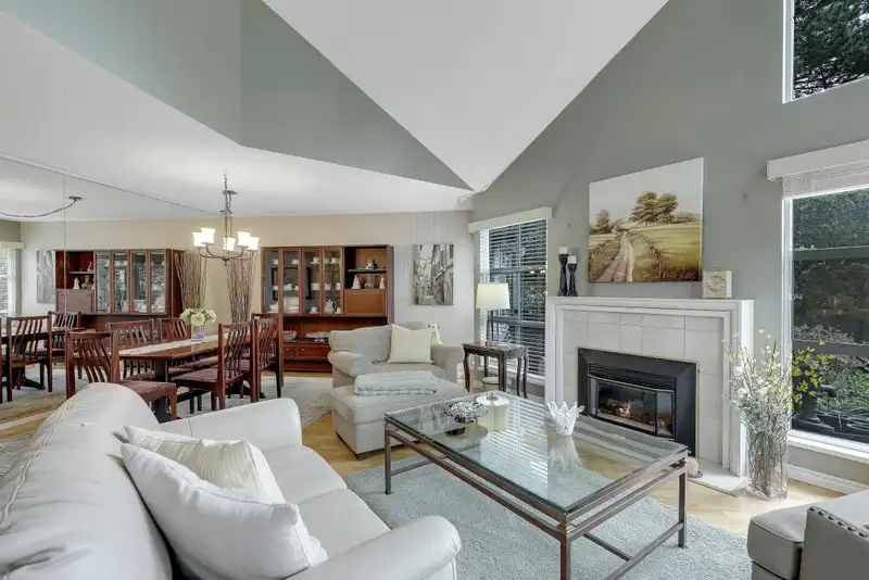12015 S BOUNDARY DRIVE - photo 3 of 40