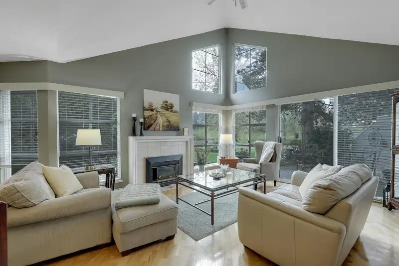 12015 S BOUNDARY DRIVE - photo 4 of 40